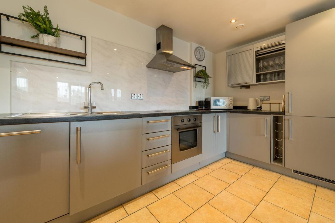 Sidemersey Livings- Convenient And Central 2-Bedroom Haven In L1 Liverpool Luaran gambar