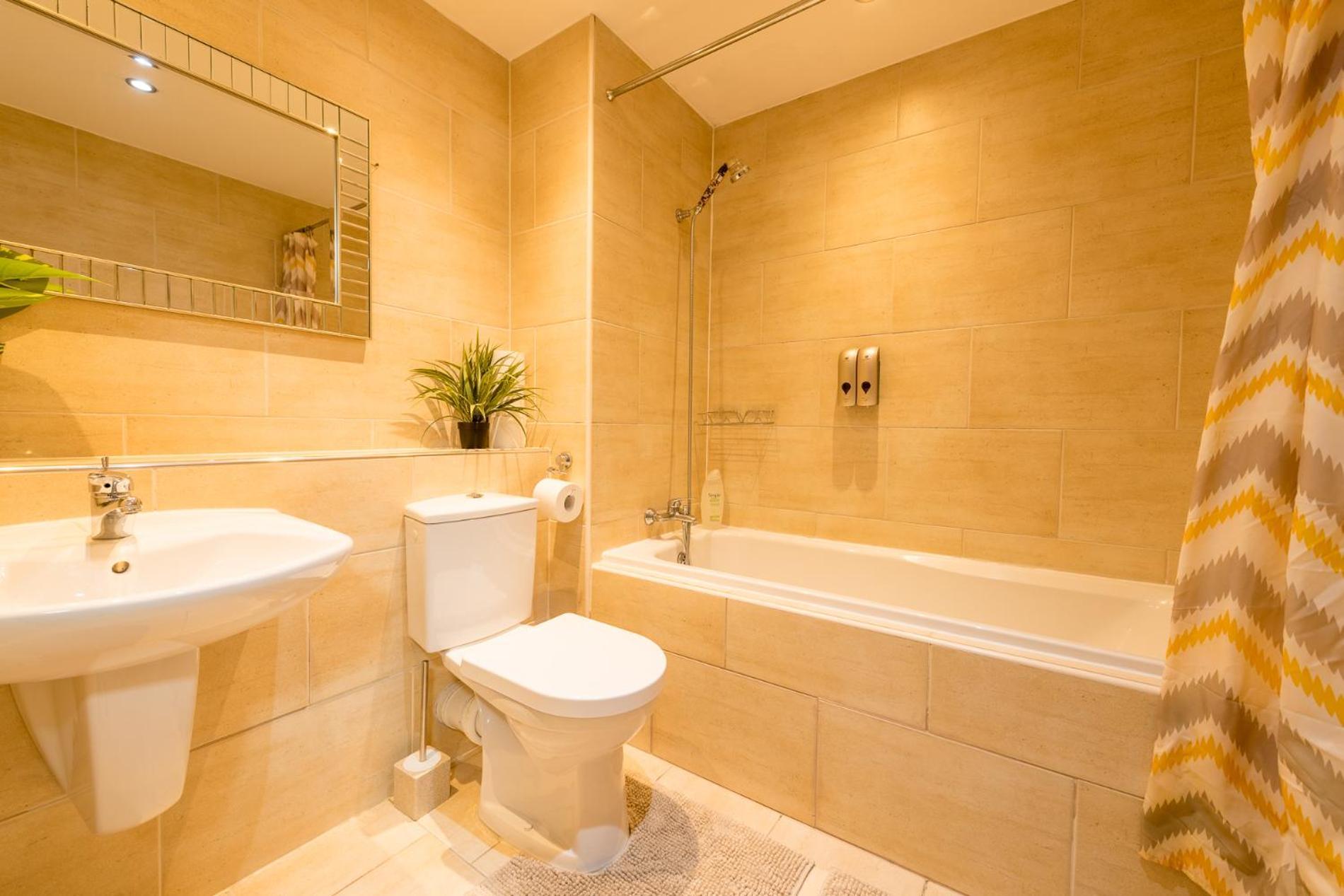 Sidemersey Livings- Convenient And Central 2-Bedroom Haven In L1 Liverpool Luaran gambar